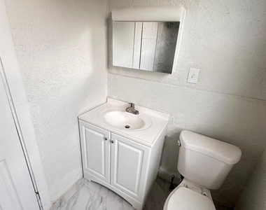 4950 Walnut Street - Photo Thumbnail 2