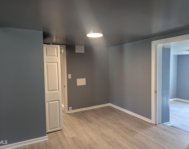 502 E Surles Street - Photo Thumbnail 17
