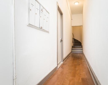 707 W Girard Avenue - Photo Thumbnail 27