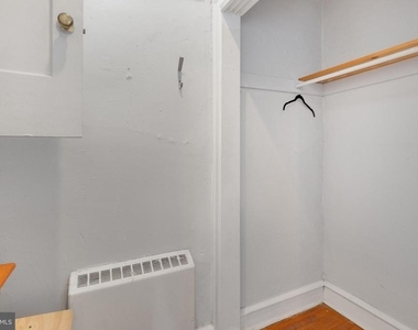 707 W Girard Avenue - Photo Thumbnail 25