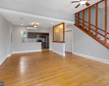 707 W Girard Avenue - Photo Thumbnail 5