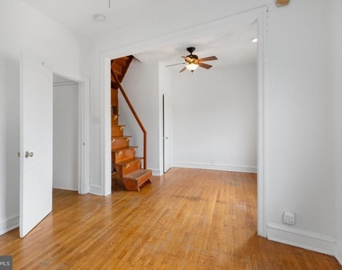 707 W Girard Avenue - Photo Thumbnail 14