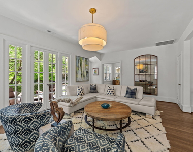 1718 Scales Street - Photo Thumbnail 5