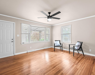 401 Moline Street - Photo Thumbnail 2