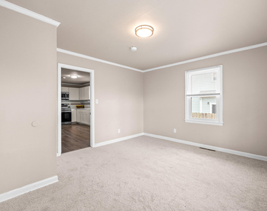 401 Moline Street - Photo Thumbnail 8