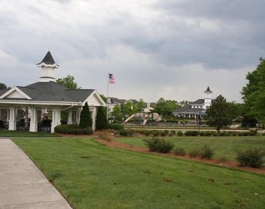 1013 Semora Lane - Photo Thumbnail 27