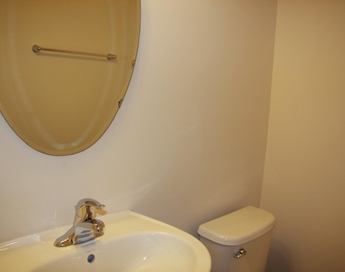 1013 Semora Lane - Photo Thumbnail 11