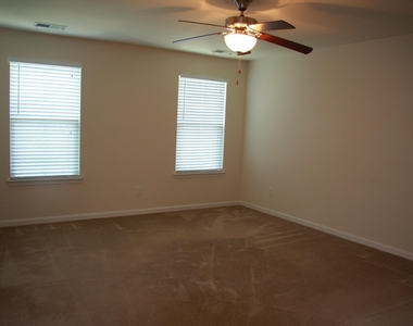 1013 Semora Lane - Photo Thumbnail 13