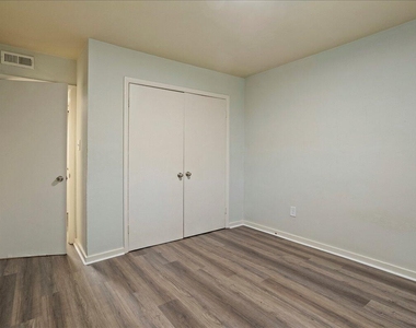 7124 Longstreet Street - Photo Thumbnail 24