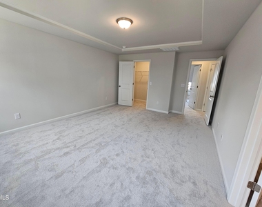 469 Willard Wds Drive - Photo Thumbnail 22