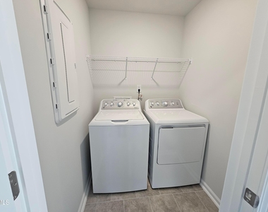 469 Willard Wds Drive - Photo Thumbnail 18