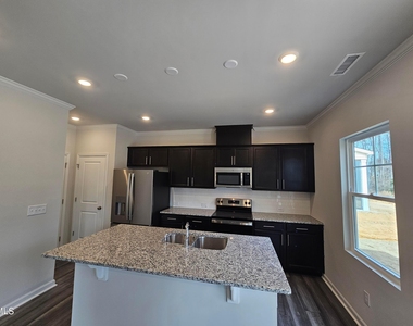469 Willard Wds Drive - Photo Thumbnail 8