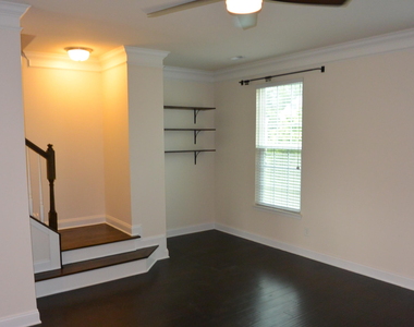 1014 Tender Drive - Photo Thumbnail 8