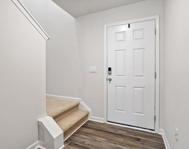 24 Red Clover Drive - Photo Thumbnail 8