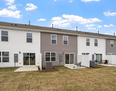 24 Red Clover Drive - Photo Thumbnail 5