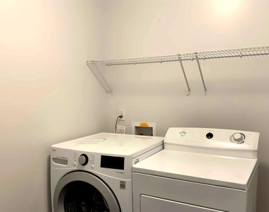 3003 Skybrook Lane - Photo Thumbnail 4
