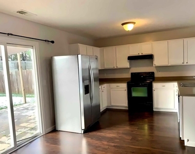 3003 Skybrook Lane - Photo Thumbnail 2