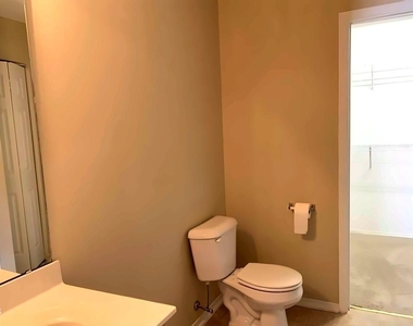 3003 Skybrook Lane - Photo Thumbnail 6