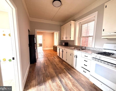 96 Main Street - Photo Thumbnail 11
