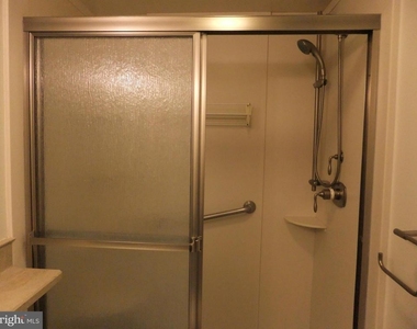 1637 Oakwood Drive - Photo Thumbnail 18