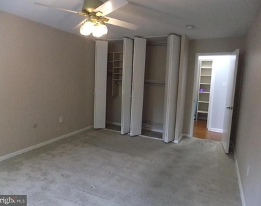 1637 Oakwood Drive - Photo Thumbnail 17