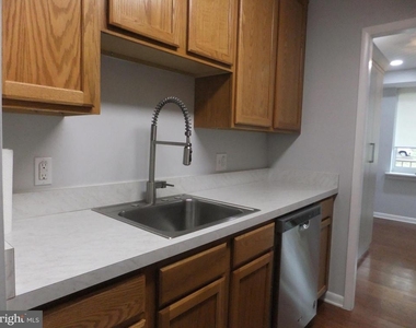 1637 Oakwood Drive - Photo Thumbnail 5