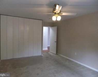 1637 Oakwood Drive - Photo Thumbnail 16