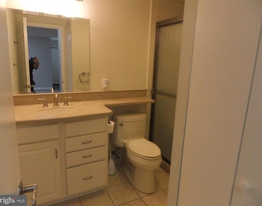 1637 Oakwood Drive - Photo Thumbnail 14