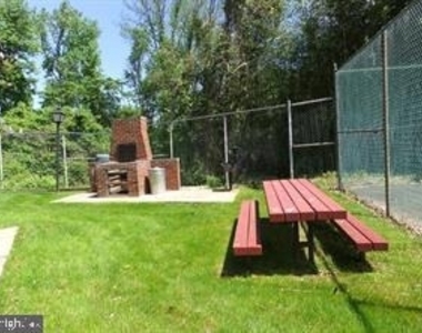 1637 Oakwood Drive - Photo Thumbnail 32