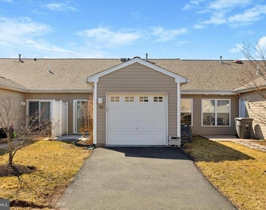 110 W Harmony Drive - Photo Thumbnail 14