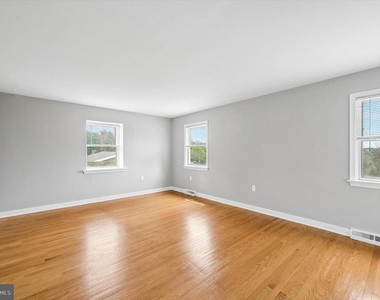 975 Palmers Mill Road - Photo Thumbnail 14