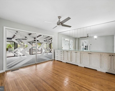 975 Palmers Mill Road - Photo Thumbnail 3