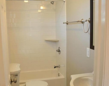 713 Miller Street - Photo Thumbnail 12