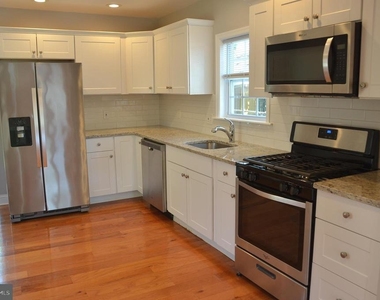 713 Miller Street - Photo Thumbnail 2