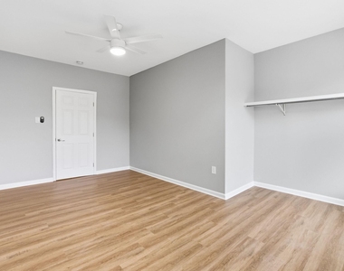 134 E Lancaster Avenue - Photo Thumbnail 7