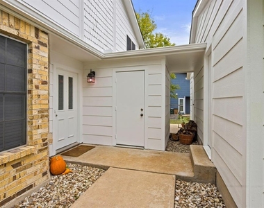2102 Kenneth Ave - Photo Thumbnail 1