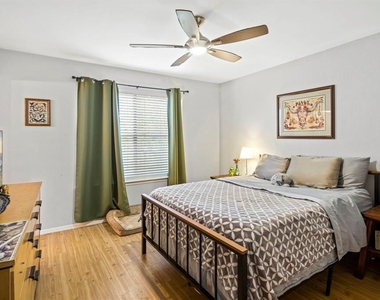 2102 Kenneth Ave - Photo Thumbnail 7