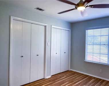 2102 Kenneth Ave - Photo Thumbnail 10