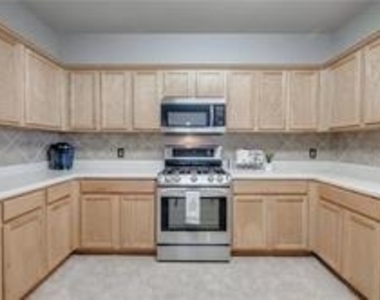 1405 Faustino Cv - Photo Thumbnail 9