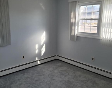 805 Forepeak Drive - Photo Thumbnail 15