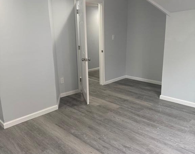 307 Spring Street - Photo Thumbnail 10