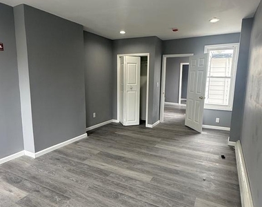 307 Spring Street - Photo Thumbnail 5