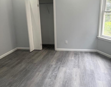 307 Spring Street - Photo Thumbnail 7