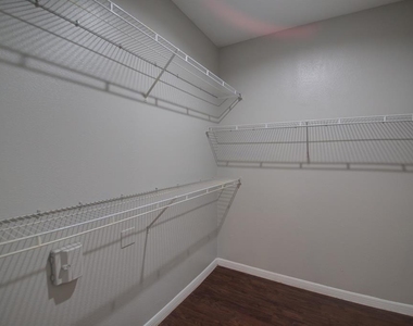 2320 Gracy Farms Ln, 514 - Photo Thumbnail 14