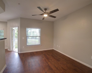 2320 Gracy Farms Ln, 514 - Photo Thumbnail 6
