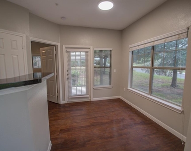 2320 Gracy Farms Ln, 514 - Photo Thumbnail 4