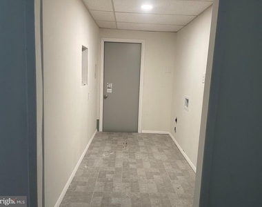 9 Marcia Court - Photo Thumbnail 5