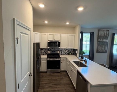 120 Sickler Court - Photo Thumbnail 5