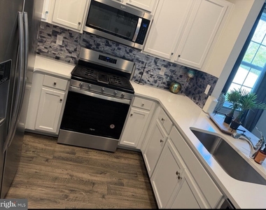 120 Sickler Court - Photo Thumbnail 4
