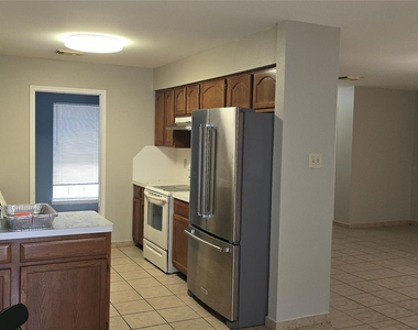 125 Kelly Ln - Photo Thumbnail 3